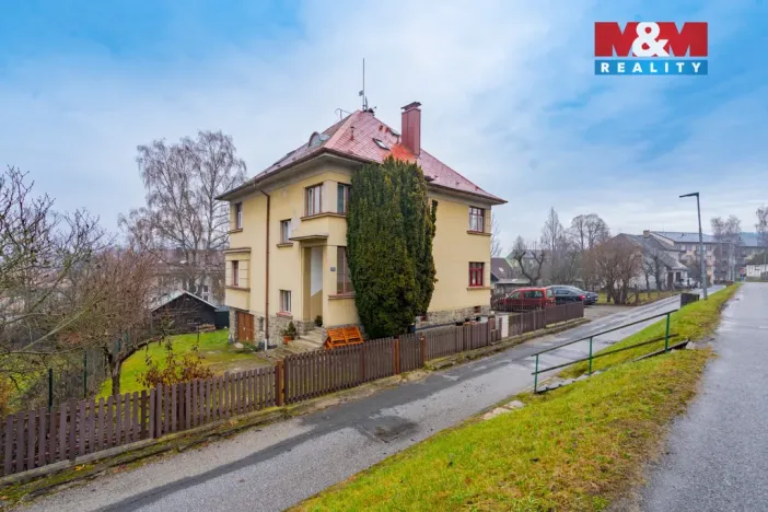 Prodej bytu 3+1, Vyšší Brod, Poschoďová, 92 m2