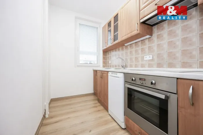 Pronájem bytu 2+1, Olomouc, Varšavské nám., 46 m2