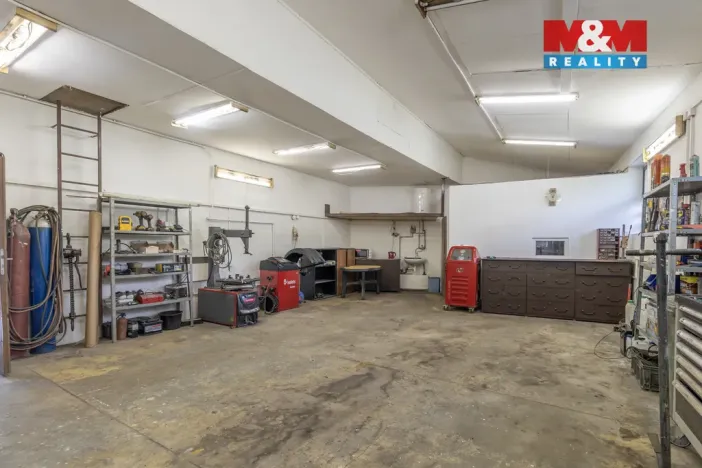 Prodej obchodního prostoru, Staříč, 92 m2