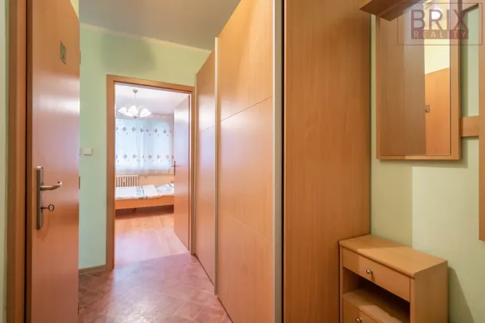 Pronájem bytu 2+kk, Praha, Kurzova, 43 m2