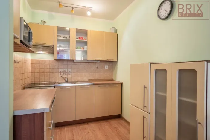 Pronájem bytu 2+kk, Praha, Kurzova, 43 m2