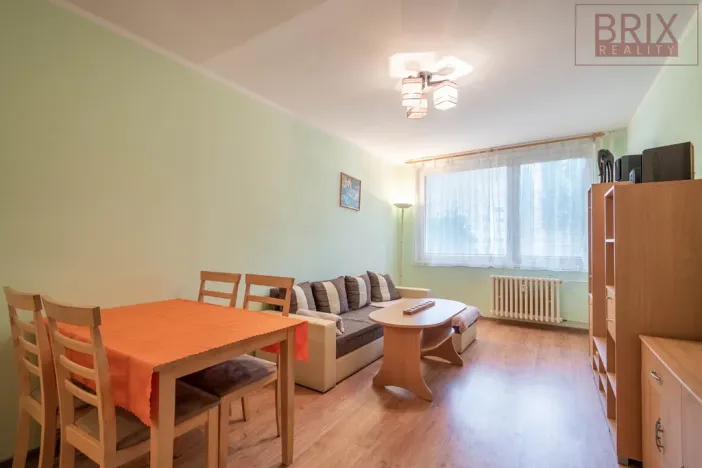 Pronájem bytu 2+kk, Praha, Kurzova, 43 m2