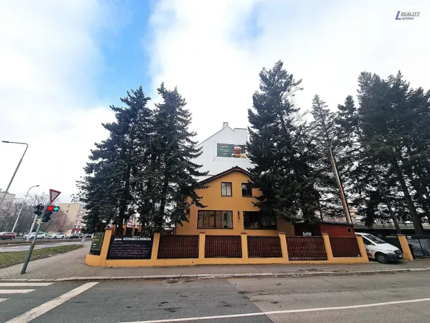 Pronájem obchodního prostoru, Praha - Kobylisy, Střelničná, 54 m2