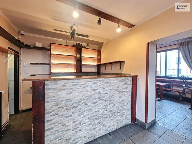 Pronájem obchodního prostoru, Praha - Kobylisy, Střelničná, 54 m2