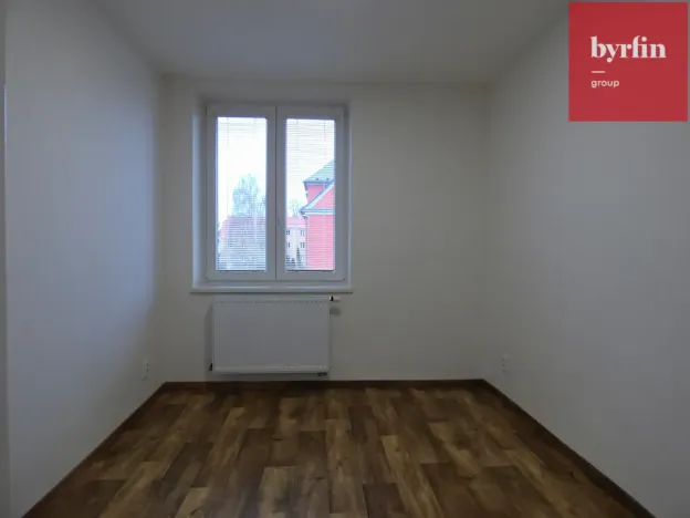 Pronájem bytu 2+kk, Opava, Těšínská, 36 m2