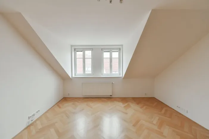 Pronájem bytu 2+kk, Praha - Vršovice, Bulharská, 72 m2