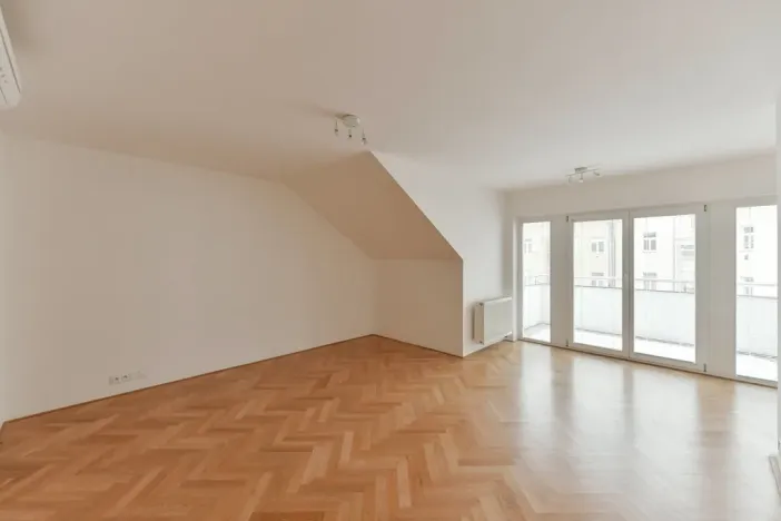 Pronájem bytu 2+kk, Praha - Vršovice, Bulharská, 72 m2