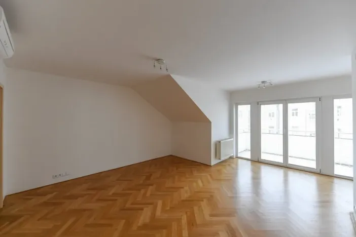 Pronájem bytu 2+kk, Praha - Vršovice, Bulharská, 72 m2