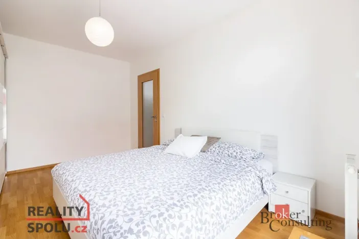 Pronájem bytu 3+kk, Praha - Řeporyje, Wiesenthalova, 76 m2