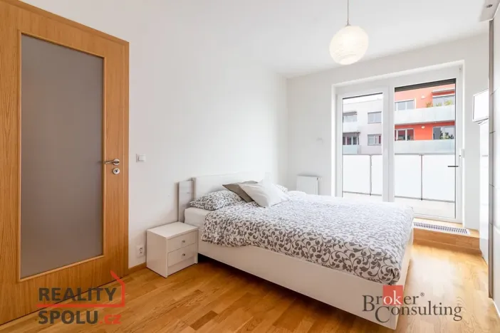 Pronájem bytu 3+kk, Praha - Řeporyje, Wiesenthalova, 76 m2