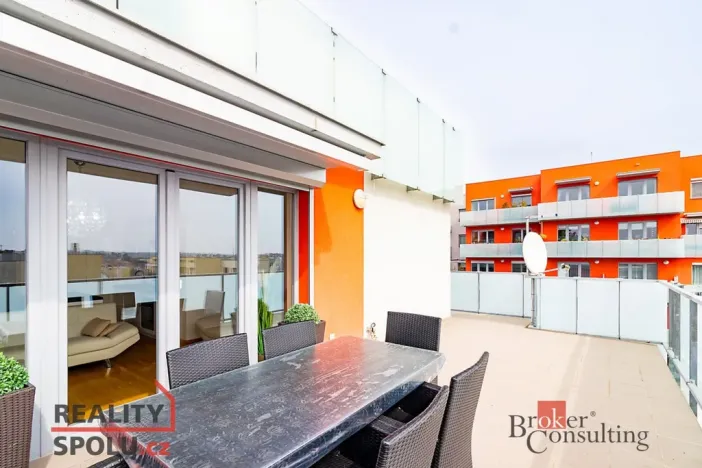 Pronájem bytu 3+kk, Praha - Řeporyje, Wiesenthalova, 76 m2