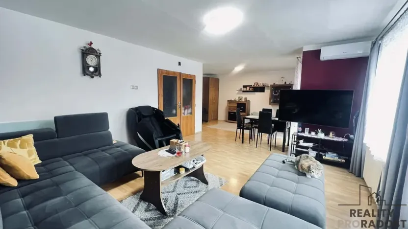 Prodej rodinného domu, Návsí, Jahodová, 240 m2