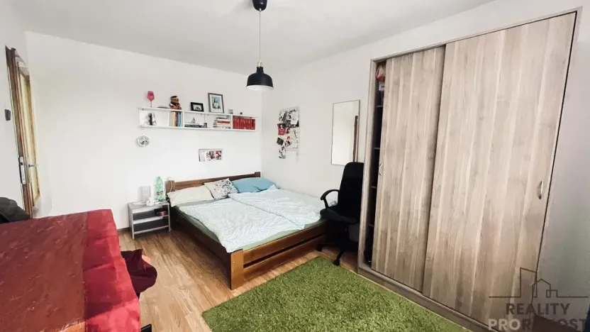Prodej rodinného domu, Návsí, Jahodová, 240 m2