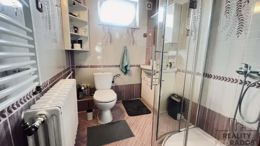 Prodej rodinného domu, Návsí, Jahodová, 240 m2