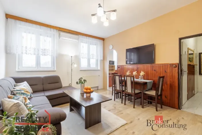 Prodej bytu 3+1, Lednice, Komenského, 68 m2