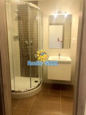 Pronájem bytu 1+kk, Praha - Vršovice, Novgorodská, 30 m2