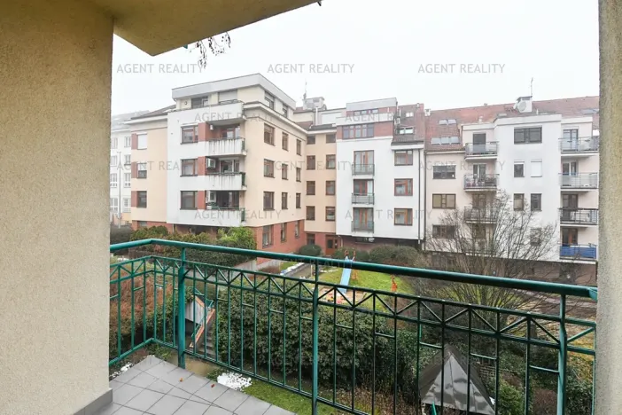 Pronájem bytu 2+kk, Praha - Břevnov, Slavníkova, 57 m2