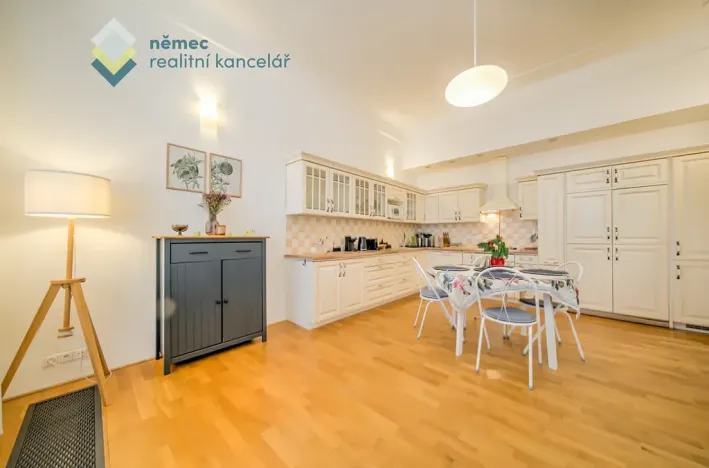 Pronájem bytu 3+1, Praha - Vinohrady, Záhřebská, 106 m2