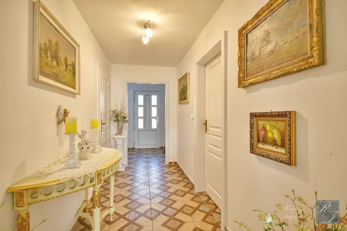 Prodej rodinného domu, Chlumec, 221 m2