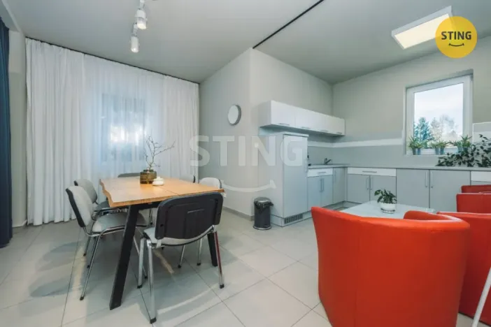 Prodej komerční nemovitosti, Svratka, Táborská, 880 m2