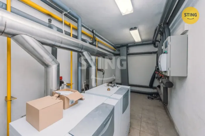 Prodej komerční nemovitosti, Svratka, Táborská, 880 m2