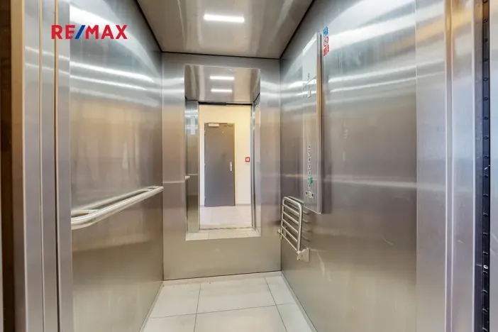 Pronájem bytu 1+kk, Plzeň, Františka Kováříka, 32 m2