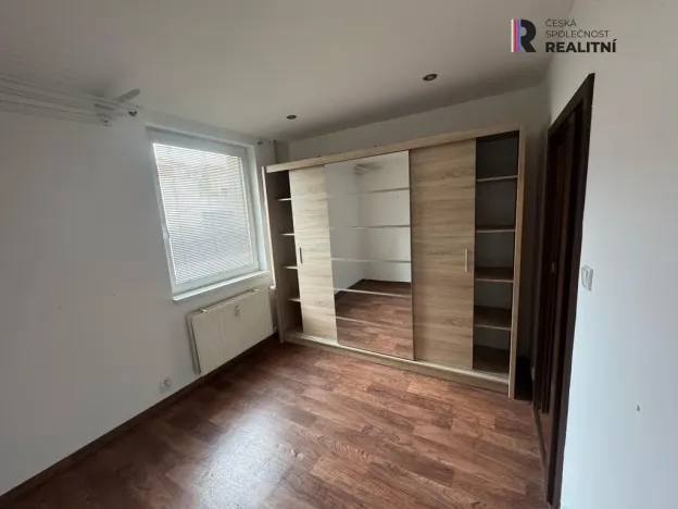 Pronájem bytu 2+kk, Tábor, nám. Přátelství, 40 m2