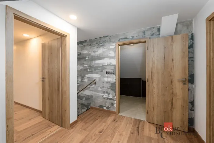 Prodej bytu 4+kk, Plzeň - Lobzy, Lobezská, 120 m2