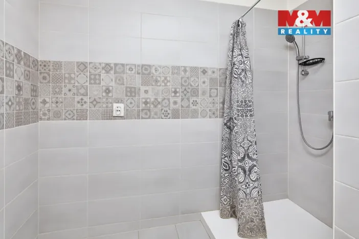 Prodej rodinného domu, Všestary - Menčice, Hlavní, 74 m2