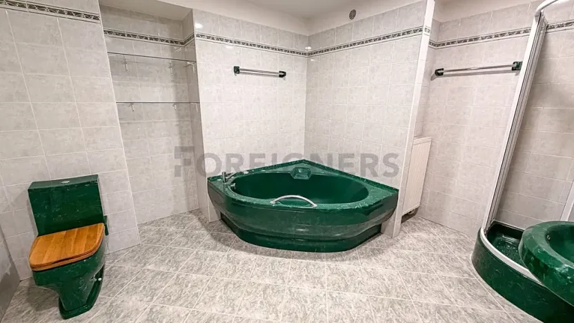 Pronájem bytu 4+1, Praha - Bubeneč, Čs. armády, 144 m2