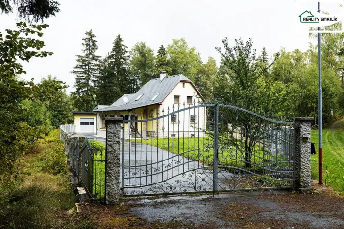 Prodej rodinného domu, Plesná, Sokolská, 500 m2