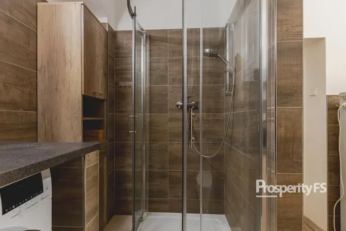 Prodej bytu 1+1, Hostinné, Dolní brána, 28 m2