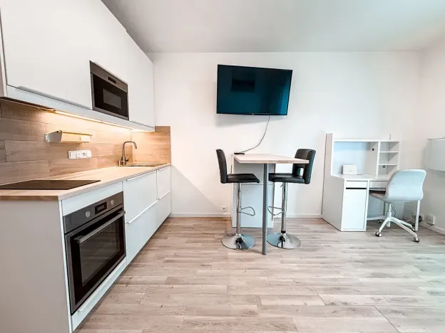 Pronájem bytu 1+kk, Praha - Libeň, Novovysočanská, 28 m2