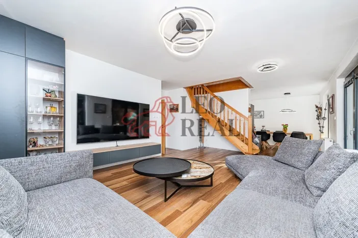 Prodej rodinného domu, Jesenice - Osnice, Hledíková, 164 m2