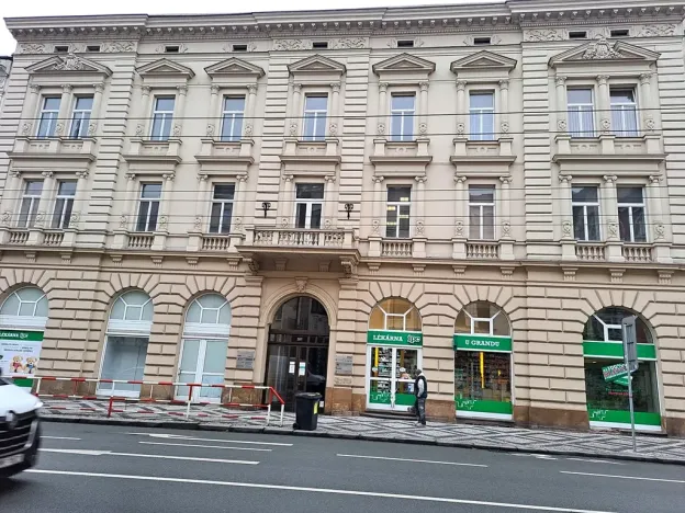 Pronájem kanceláře, Hradec Králové, Československé armády, 32 m2