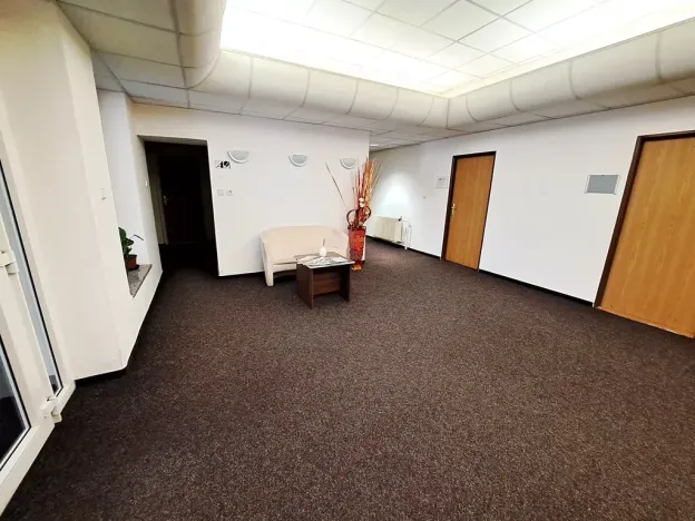 Pronájem kanceláře, Hradec Králové, Československé armády, 32 m2