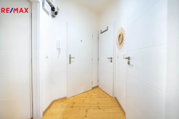 Prodej bytu 2+kk, Hradec Králové - Pražské Předměstí, Oskara Nedbala, 46 m2