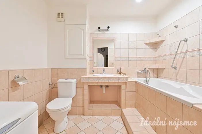 Pronájem bytu 2+1, Brno, Moldavská, 58 m2