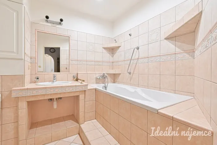 Pronájem bytu 2+1, Brno, Moldavská, 58 m2