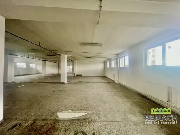 Pronájem skladu, Uherské Hradiště, Sokolovská, 950 m2