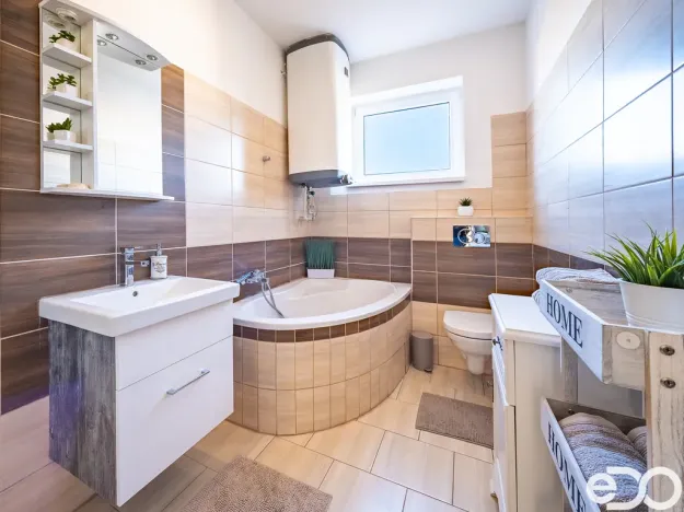 Prodej rodinného domu, Všejany, Na Prstýnku, 256 m2