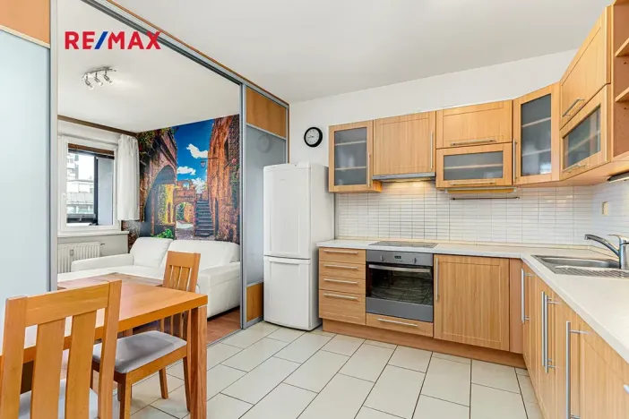 Pronájem bytu 2+kk, Praha - Vysočany, Podkovářská, 54 m2