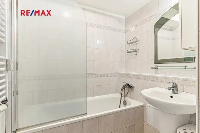 Pronájem bytu 2+kk, Praha - Vysočany, Podkovářská, 54 m2