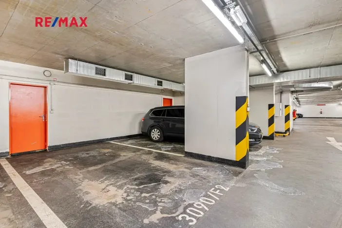 Pronájem bytu 2+kk, Praha - Vysočany, Podkovářská, 54 m2