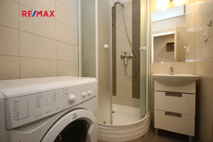 Pronájem bytu 2+kk, Praha - Hlubočepy, Werichova, 45 m2