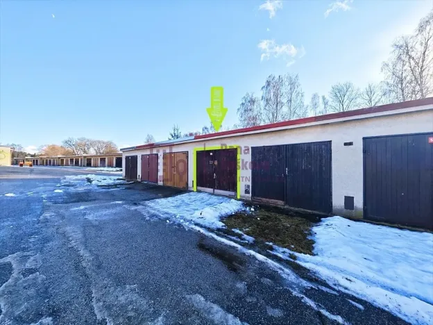 Pronájem garáže, Jindřichův Hradec, sídliště Vajgar, 18 m2