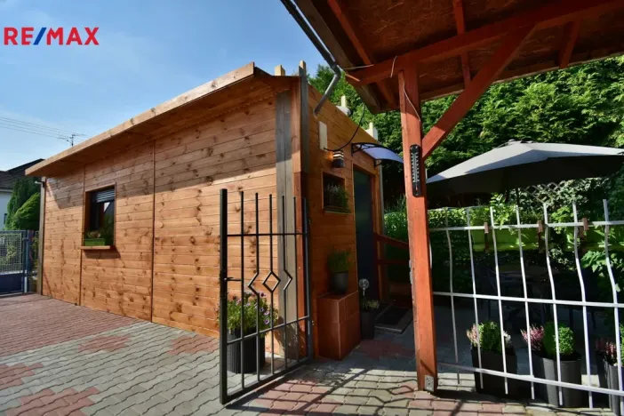 Pronájem bytu 1+kk, Hradec Králové - Plačice, Vilová, 18 m2