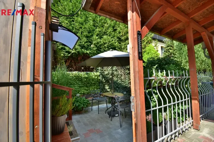 Pronájem bytu 1+kk, Hradec Králové - Plačice, Vilová, 18 m2