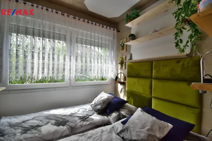 Pronájem bytu 1+kk, Hradec Králové - Plačice, Vilová, 18 m2