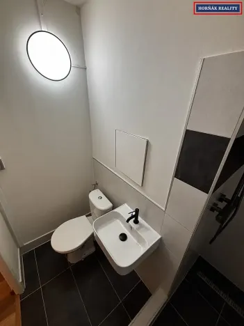 Prodej bytu 1+kk, Praha - Kobylisy, Kyselova, 26 m2